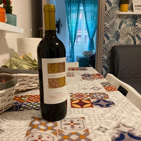 A Casa Di Irene - Loft In Sicily - Centro Di Apartament Palermo
